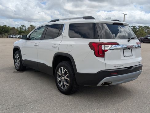 Used 2023 GMC Acadia SLT AWD/4WD image 6