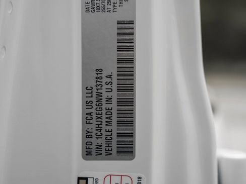 Used 2022 Jeep Wrangler Unlimited Sahara w/ Dual Top Group image 36