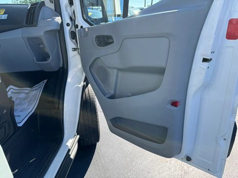 Used 2019 Ford Transit 250 138 RWD image 18