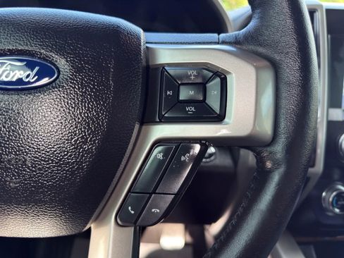 Used 2020 Ford F150 Lariat w/ Equipment Group 502A Luxury RWD image 19