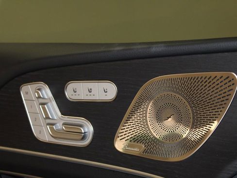 Certified 2026 Mercedes-Benz GLS 450 4MATIC image 18