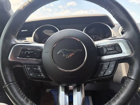 Used 2019 Ford Mustang Coupe RWD image 11