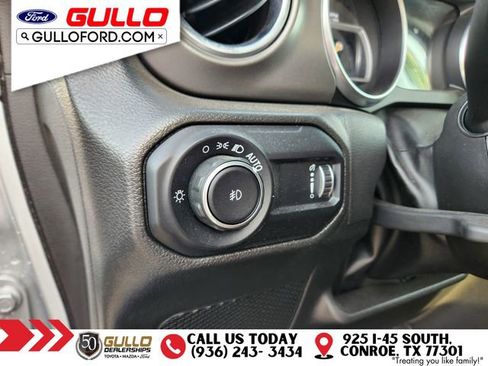 Used 2023 Jeep Wrangler Rubicon w/ Steel Bumper Group image 19