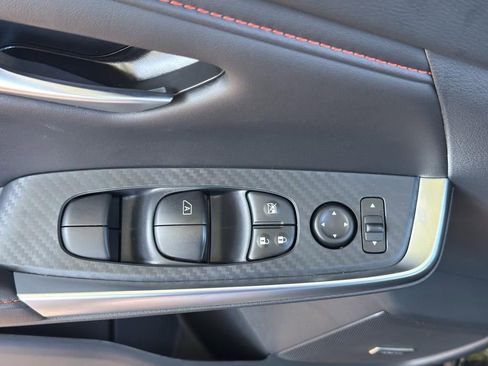 New 2025 Nissan Sentra SR image 18