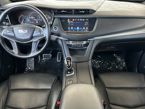 Used 2019 Cadillac XT5 Luxury w/ Sport Package FWD image 16