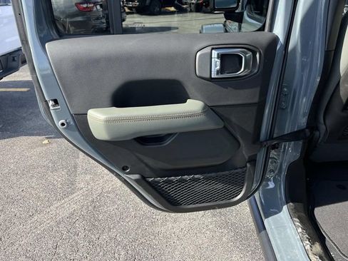 New 2026 Jeep Gladiator Mojave AWD/4WD image 16
