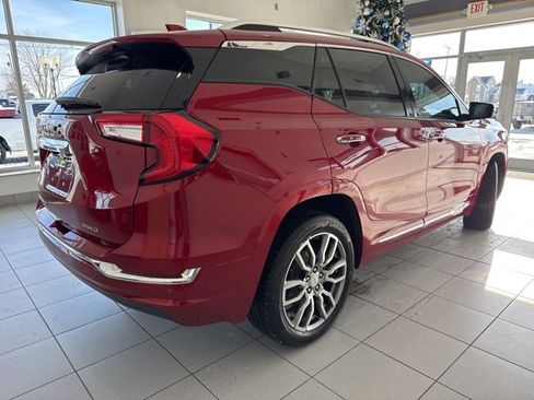 Used 2023 GMC Terrain Denali image 6
