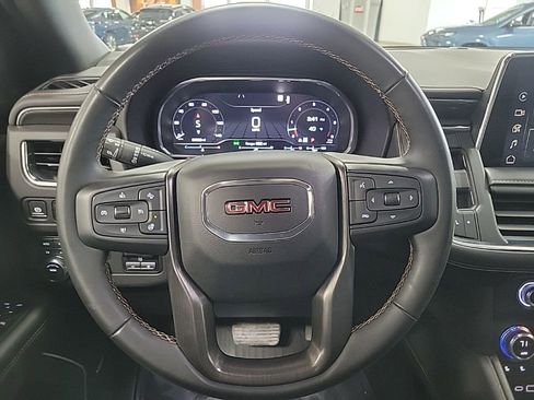 Used 2023 GMC Yukon AT4 w/ Technology Package image 11