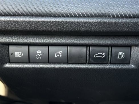 Used 2025 Toyota Camry SE w/ Multimedia Upgrade Package image 25