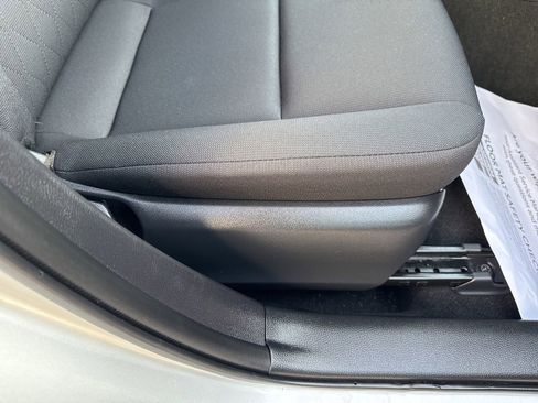 Certified 2025 Toyota Corolla LE image 30