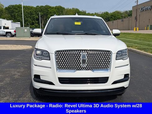 Used 2024 Lincoln Navigator L Reserve AWD/4WD image 2