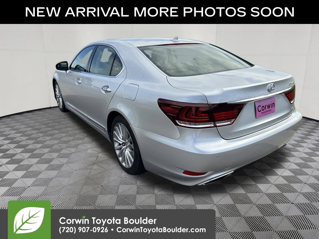 Used 2013 Lexus LS 460 AWD w/ Comfort Pkg image 5