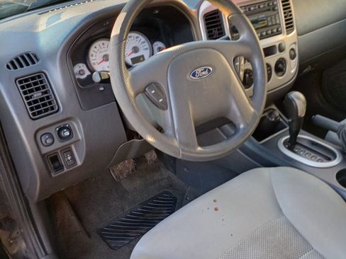 Used 2007 Ford Escape XLT image 9