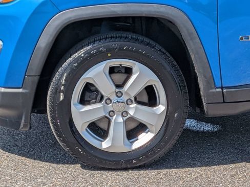 Used 2019 Jeep Compass Latitude w/ Popular Equipment Group AWD/4WD image 11