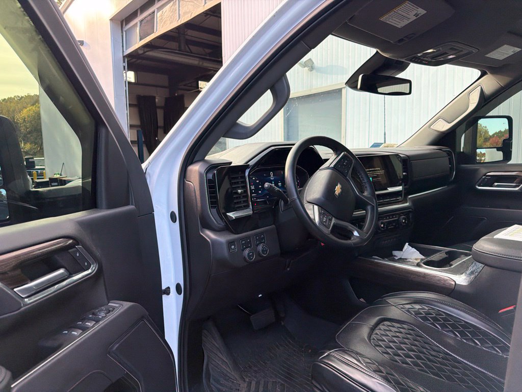 Used 2025 Chevrolet Silverado 2500 LT w/ All Star Edition AWD/4WD image 14