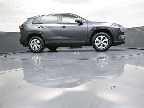 Certified 2022 Toyota RAV4 LE AWD/4WD image 28