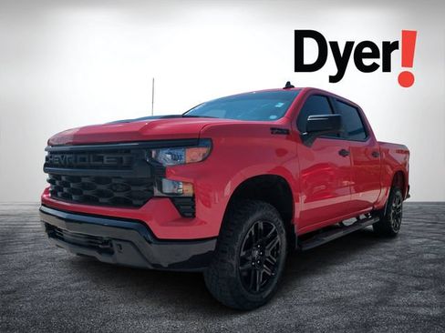 Used 2025 Chevrolet Silverado 1500 Custom Trail Boss w/ Dark Appearance Package AWD/4WD image 8