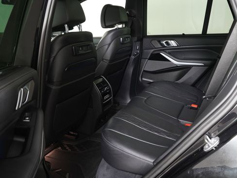 Used 2020 BMW X5 M50i w/ Executive Package image 13