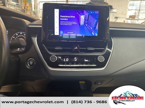 Used 2025 Toyota Corolla LE w/ LE Premium Package image 21