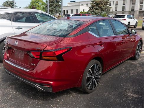 Used 2019 Nissan Altima 2.5 SR w/ SR Premium Package AWD/4WD image 8