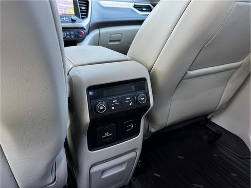 Used 2018 GMC Acadia Denali w/ Technology Package AWD/4WD image 18