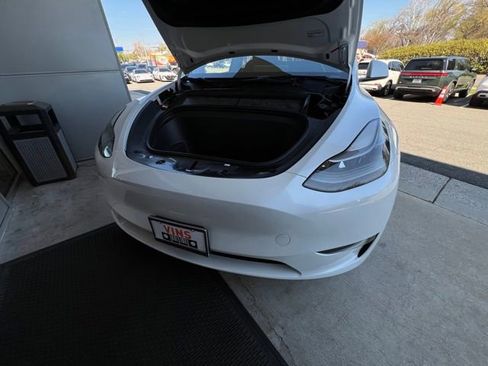 Used 2023 Tesla Model Y Long Range AWD/4WD image 38