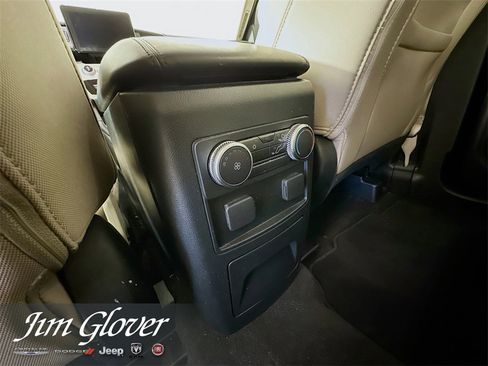 Used 2022 Ford Explorer Base image 21