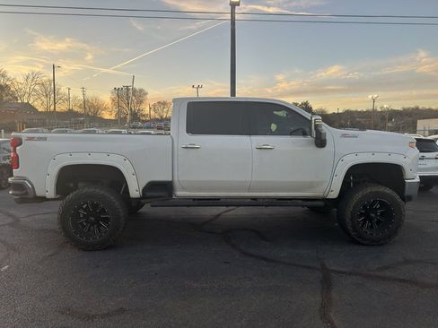 Used 2020 Chevrolet Silverado 2500 LTZ w/ LTZ Premium Package image 9