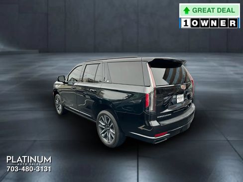 Used 2024 Cadillac Escalade Sport w/ Touring Package image 8