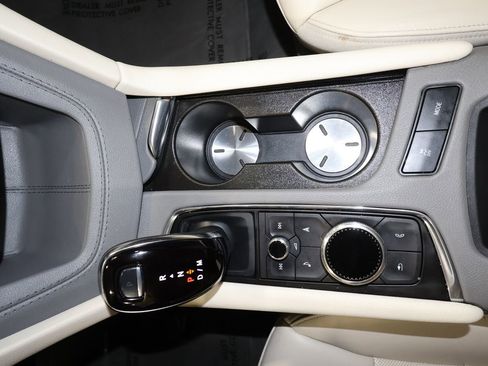 Certified 2024 Cadillac XT6 Premium Luxury image 14