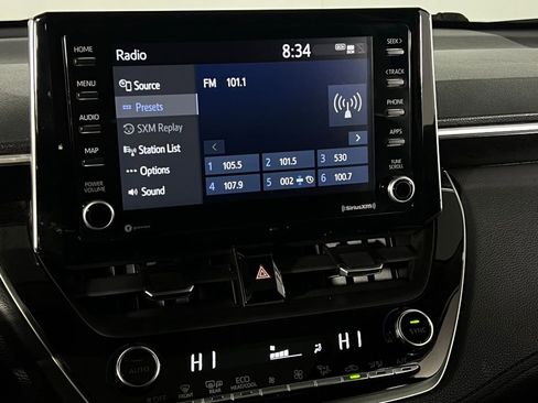 Used 2022 Toyota Corolla Cross XLE w/ Convenience Package image 20