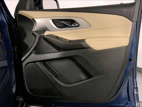 Used 2022 Chevrolet Traverse LS FWD image 27