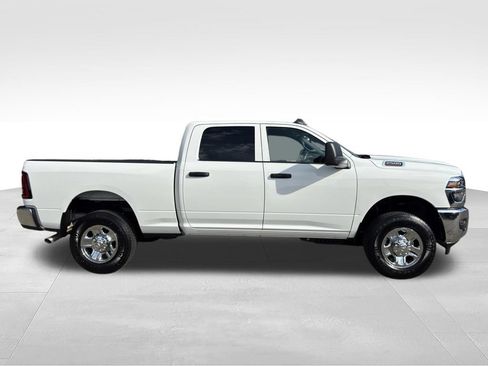 Used 2026 RAM 2500 Tradesman w/ Chrome Appearance Group AWD/4WD image 5