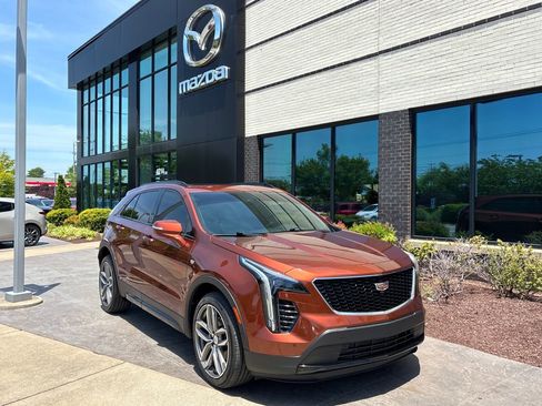 Used 2019 Cadillac XT4 Sport FWD image 1