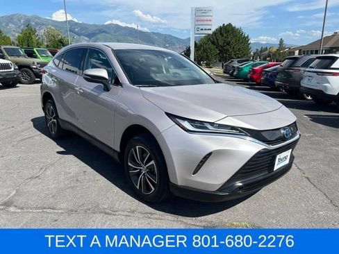 Used 2024 Toyota Venza LE AWD/4WD image 7