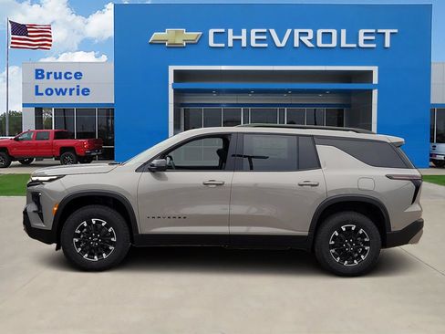 New 2026 Chevrolet Traverse Z71 w/ Enhanced Driving Package AWD/4WD image 2