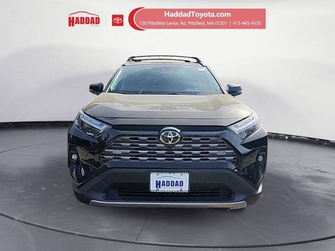 New 2025 Toyota RAV4 Limited image 8