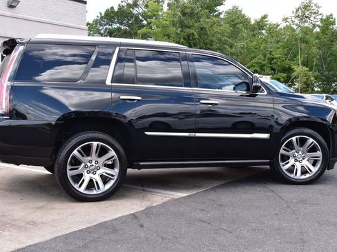 Used 2016 Cadillac Escalade Premium image 4