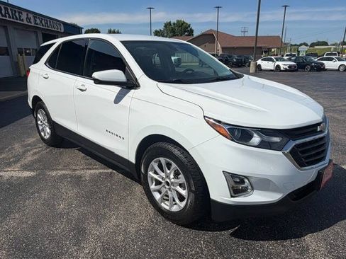 Used 2018 Chevrolet Equinox LT FWD image 1