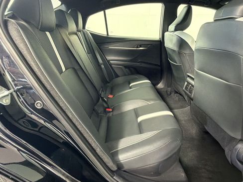 Used 2026 Toyota Camry SE FWD image 31