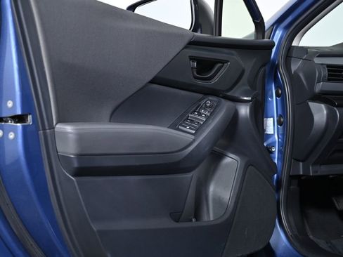 Used 2024 Subaru Crosstrek 2.0i Premium image 29