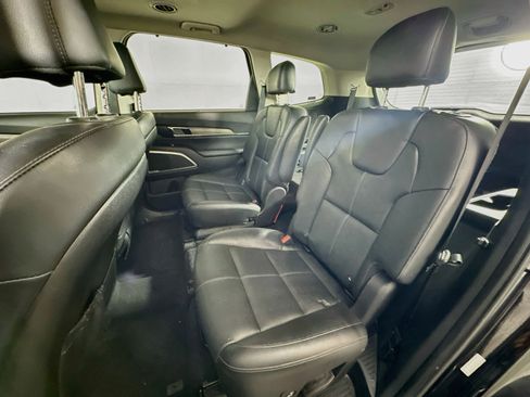 Used 2022 Kia Telluride EX w/ EX Premium Package FWD image 29