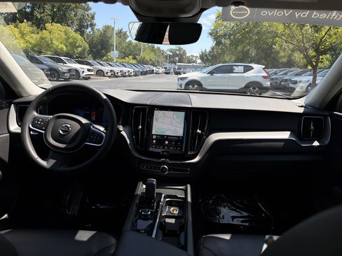 Certified 2024 Volvo XC60 B5 Core w/ Protection Package Premier AWD/4WD image 30