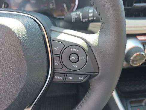 New 2025 Toyota RAV4 XLE image 29