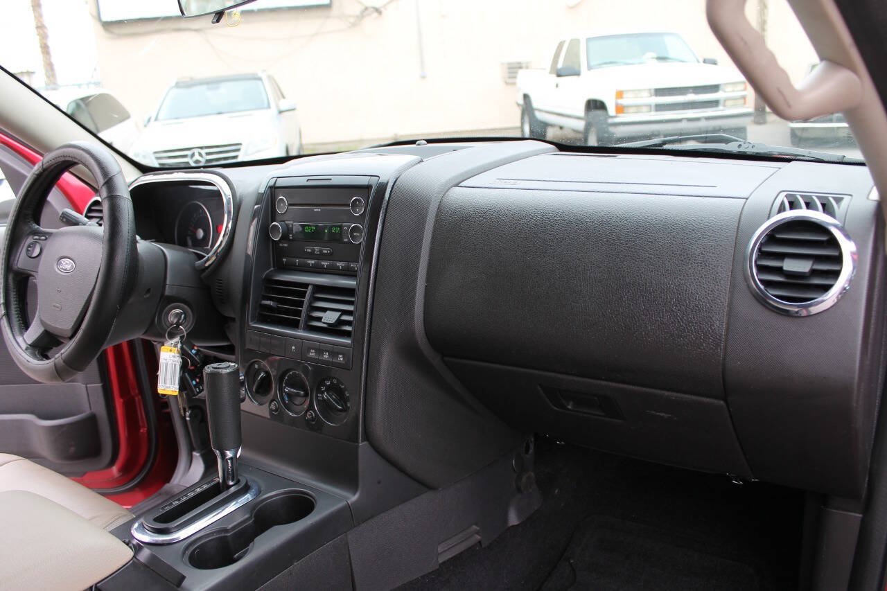 Used 2008 Ford Explorer XLT AWD/4WD image 41