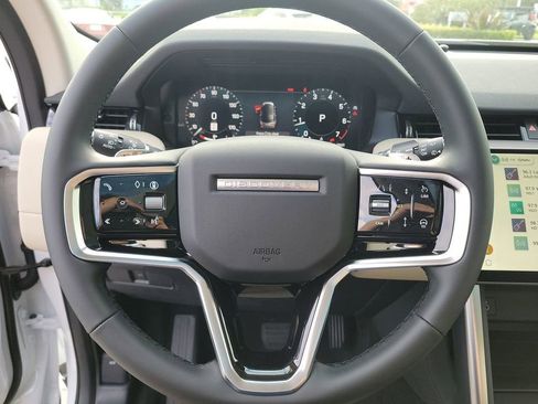 New 2025 Land Rover Discovery Sport S image 3