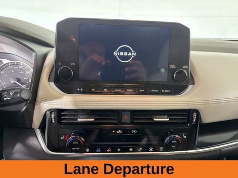 Used 2023 Nissan Rogue SL w/ SL Premium Package image 17