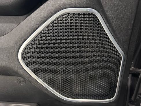 Used 2022 RAM 1500 Laramie AWD/4WD image 6