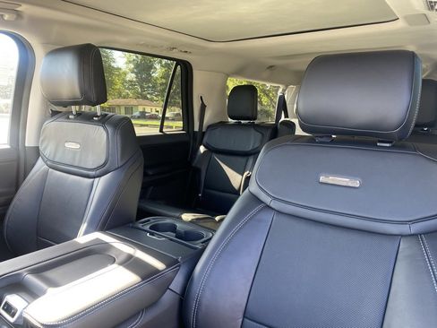 New 2025 Ford Expedition Max Platinum w/ Driver's Package image 11