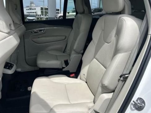 Certified 2023 Volvo XC90 B6 Plus AWD/4WD image 4